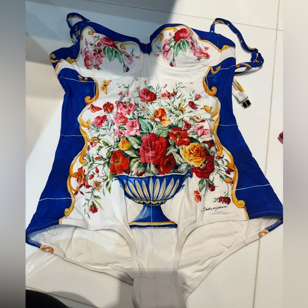 dolce and gabbana one piece swim suit